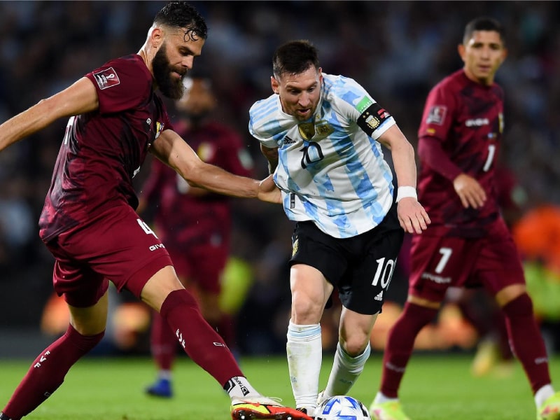Argentina VS. Venezuela en Más Monumental